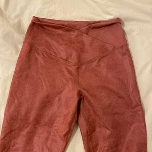 Dusty pink designed Aerie crossover leggings